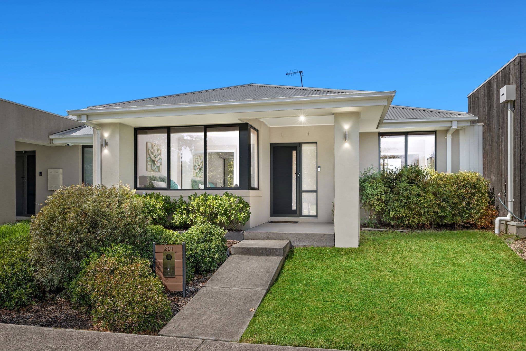 201 Mountainview Boulevard, Cranbourne North VIC 3977, Cranbourne North - Image 1