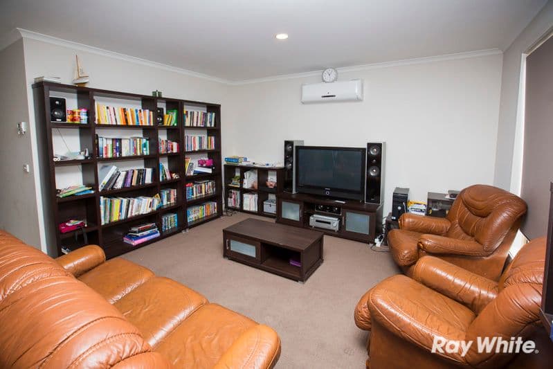 27 Stanhope Place, PAKENHAM VIC 3810, Pakenham - Thumbnail 2