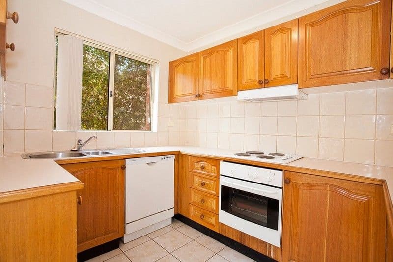 25 Oxford Street, SUTHERLAND NSW 2232, Sutherland - Thumbnail 2