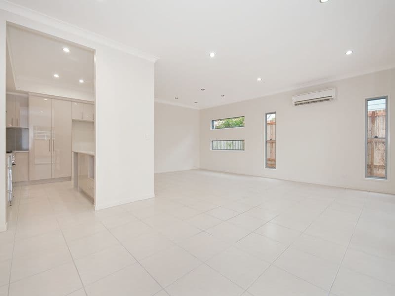 30 Turner Street, CORINDA QLD 4075, Corinda - Thumbnail 5