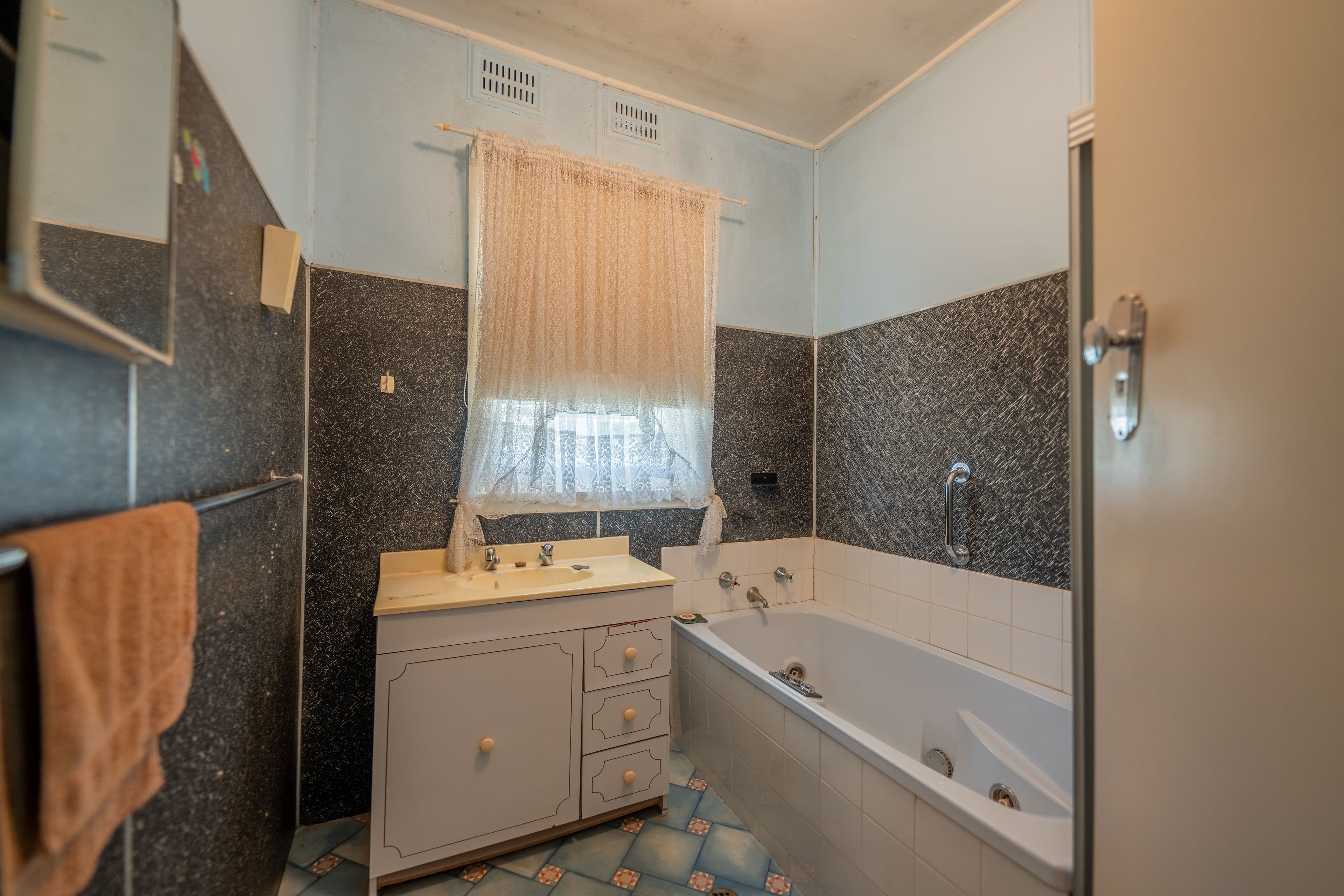 5 Woods Street, Forbes NSW 2871, Forbes - Thumbnail 6
