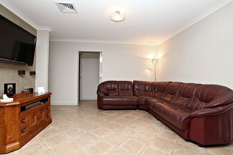 4 Thyme Way, GLEN IRIS WA 6230, Glen Iris - Thumbnail 2