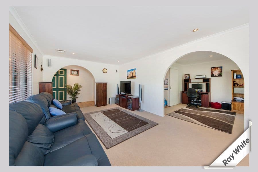 159 Heagney Crescent, CHISHOLM ACT 2905, Chisholm - Thumbnail 2