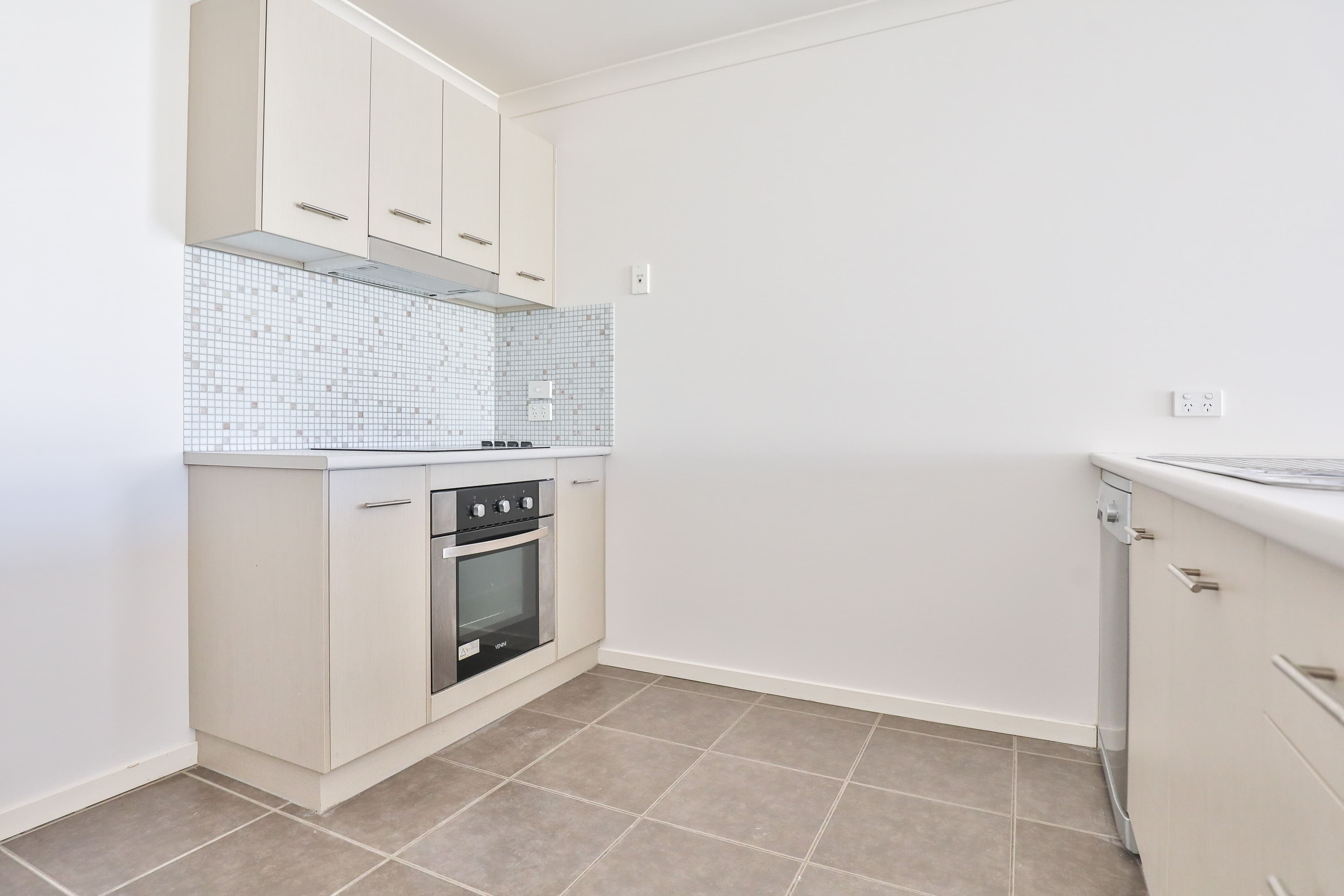 4 Reisling Court, Mildura VIC 3500, Mildura - Thumbnail 4