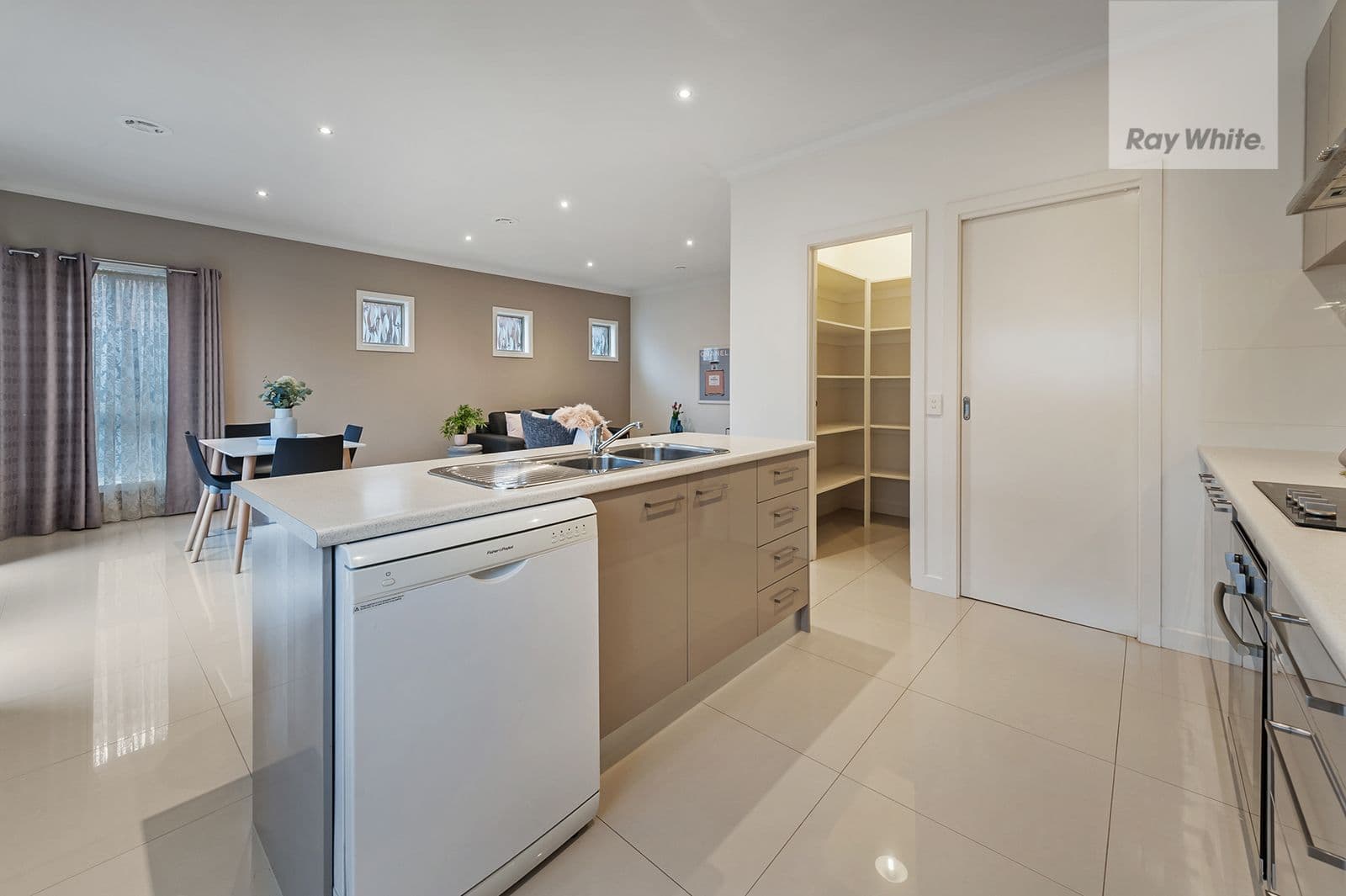 17 Humber Street, Craigieburn VIC 3064, Craigieburn - Thumbnail 3