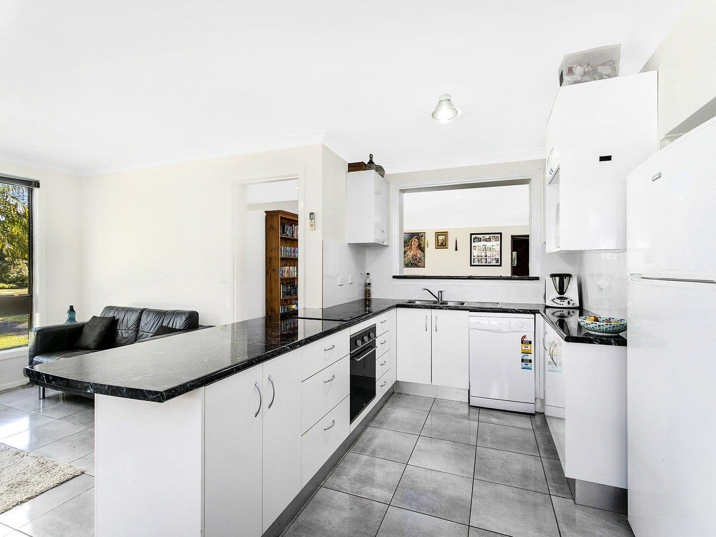 8 Dianne Close, Coffs Harbour - Thumbnail 4