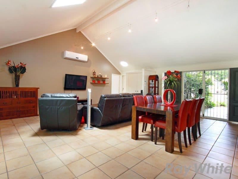 118 Saturn Crescent, BRIDGEMAN DOWNS QLD 4035, Bridgeman Downs - Thumbnail 3