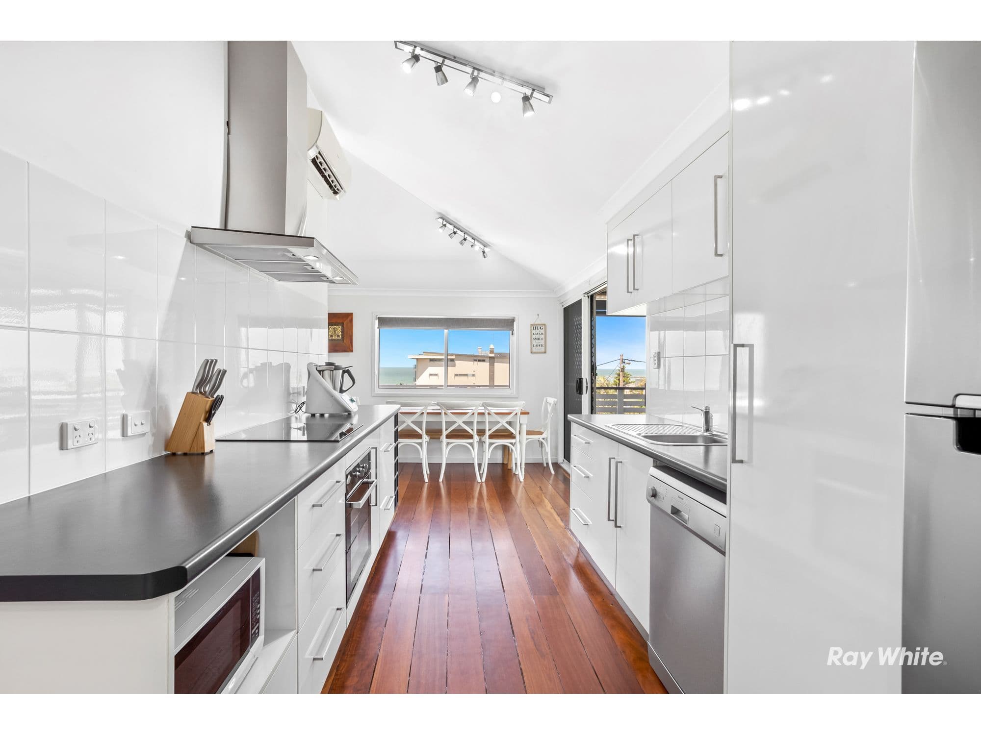 16 John Street, Yeppoon QLD 4703, Yeppoon - Thumbnail 3