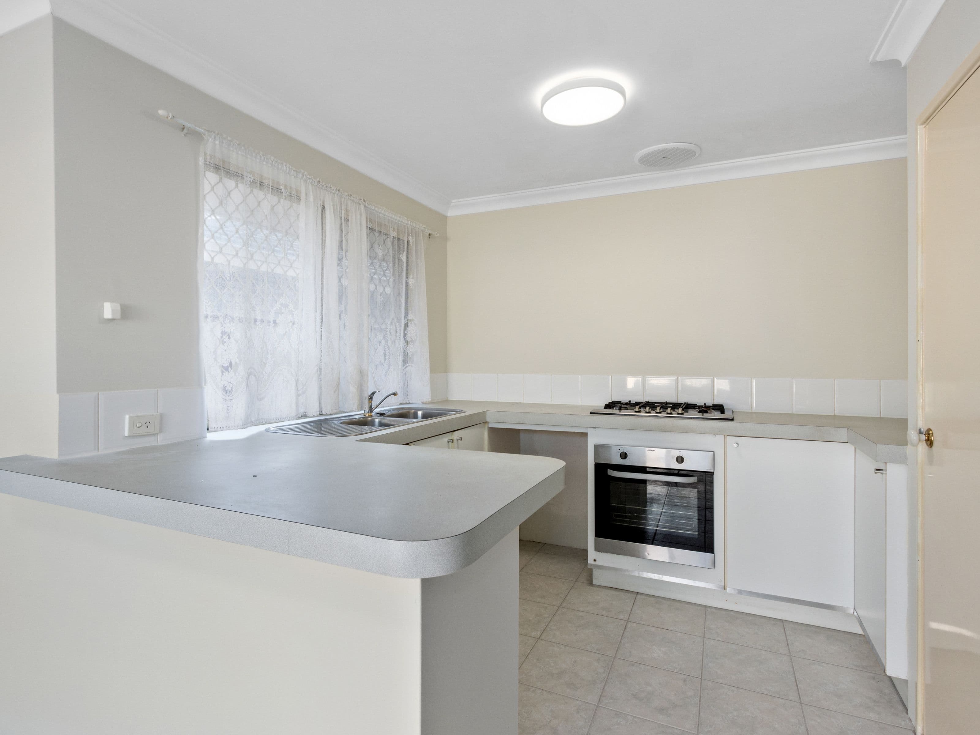 278 Wharf Street, Queens Park WA 6107, Queens Park - Thumbnail 2
