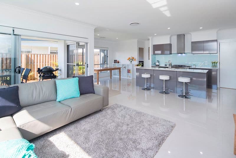 8 Keelson Crescent, Hope Island QLD 4212, Hope Island - Thumbnail 2