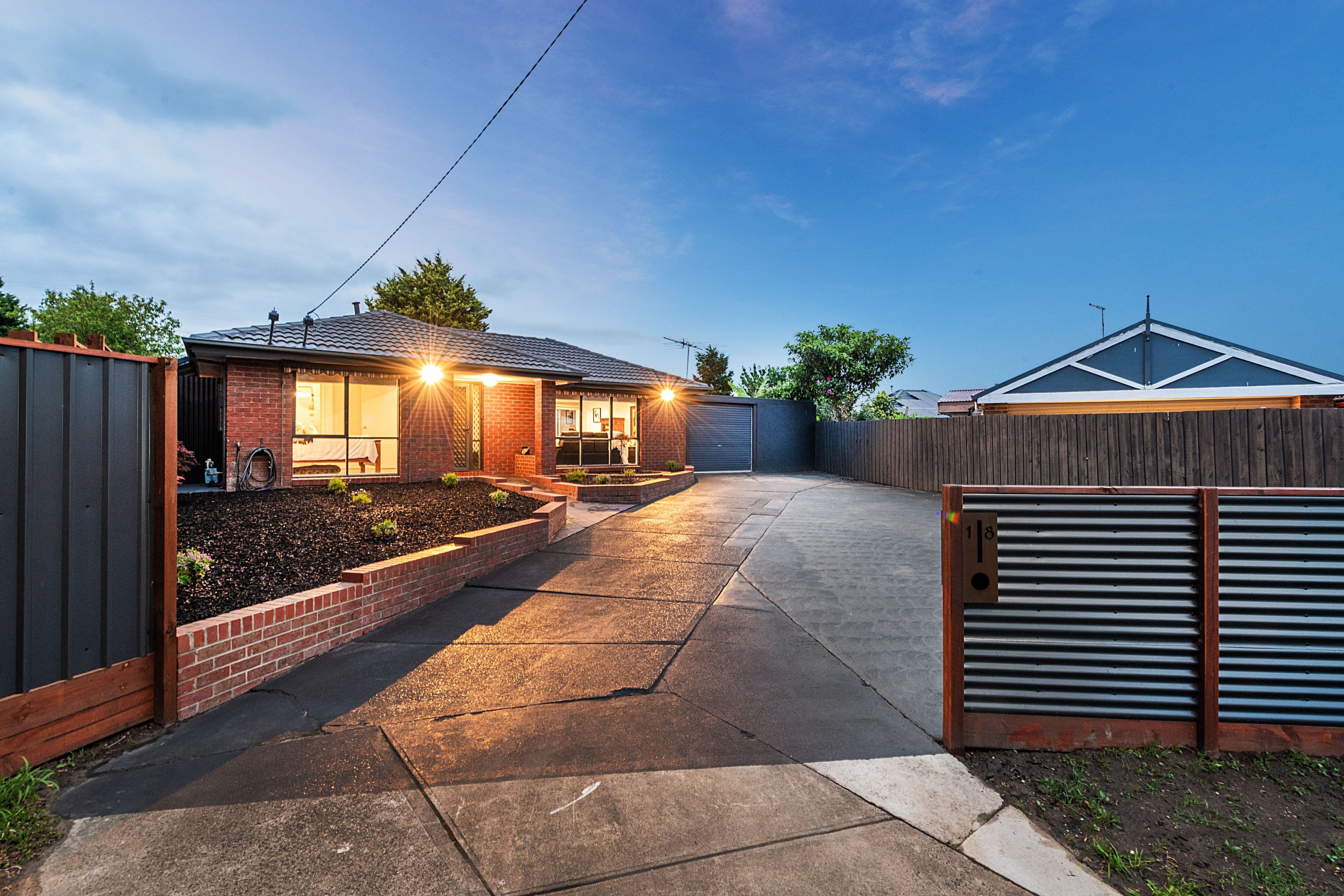 18 Carmen Court, Hampton Park VIC 3976, Hampton Park - Thumbnail 2