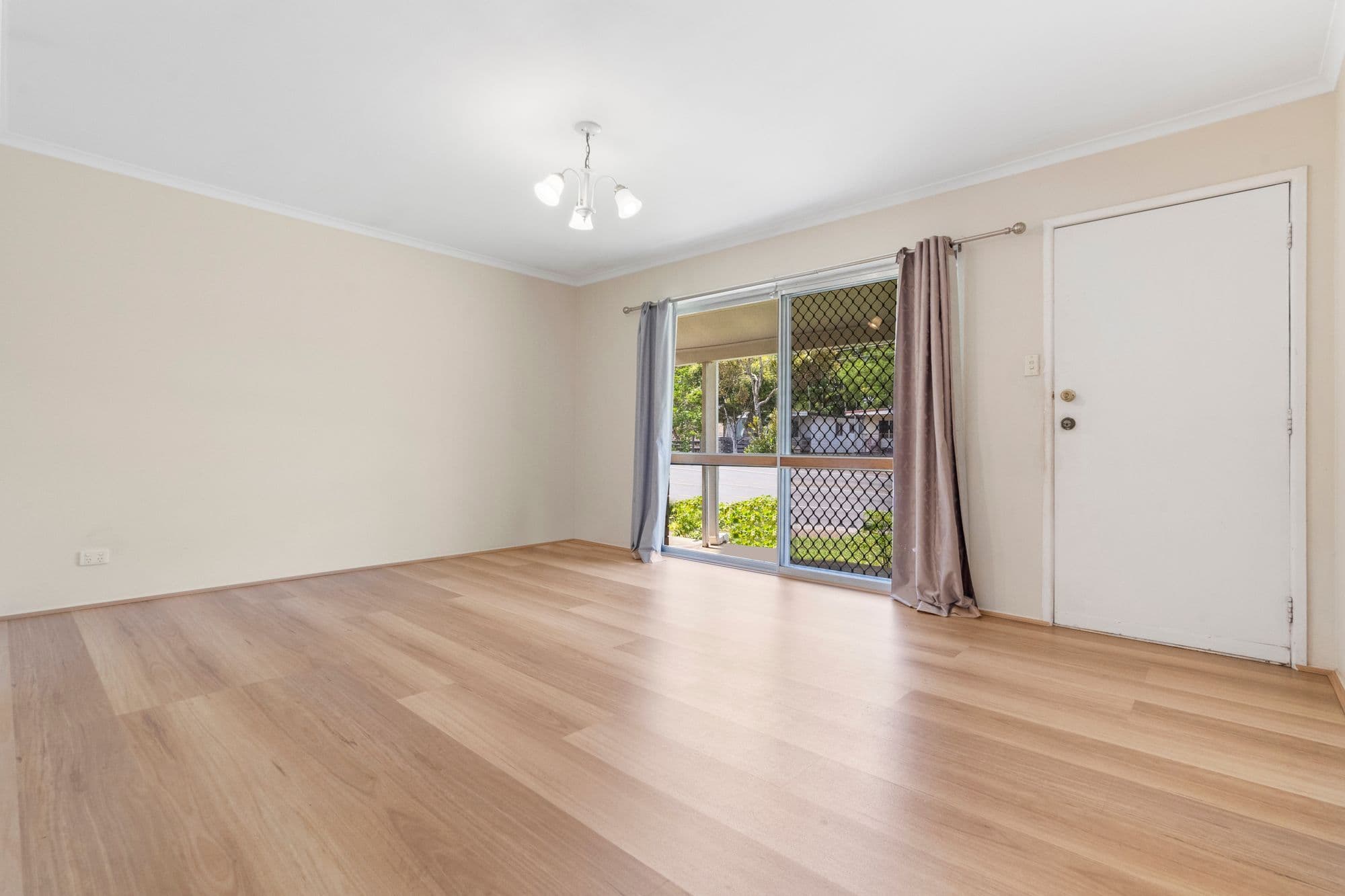 18 Anthony Street, Kingston QLD 4114, Kingston - Thumbnail 2