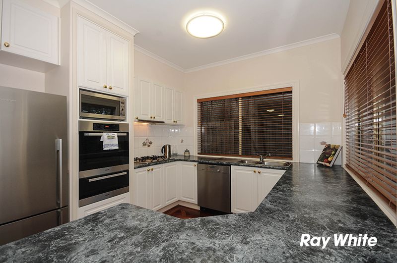 7 Earls Court, WANTIRNA SOUTH VIC 3152, Wantirna South - Thumbnail 4