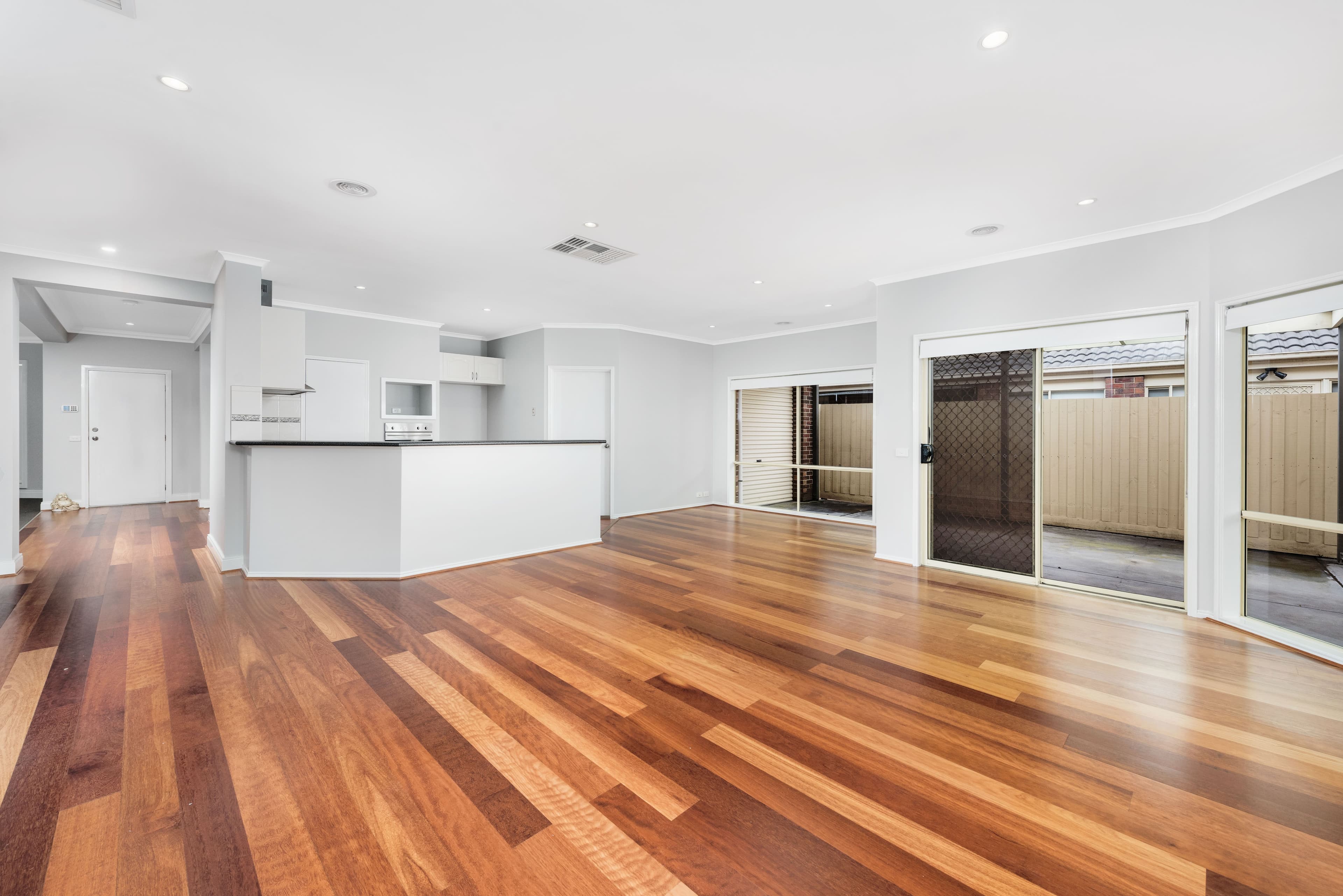 13 Cartier Way, South Morang VIC 3752, South Morang - Thumbnail 2
