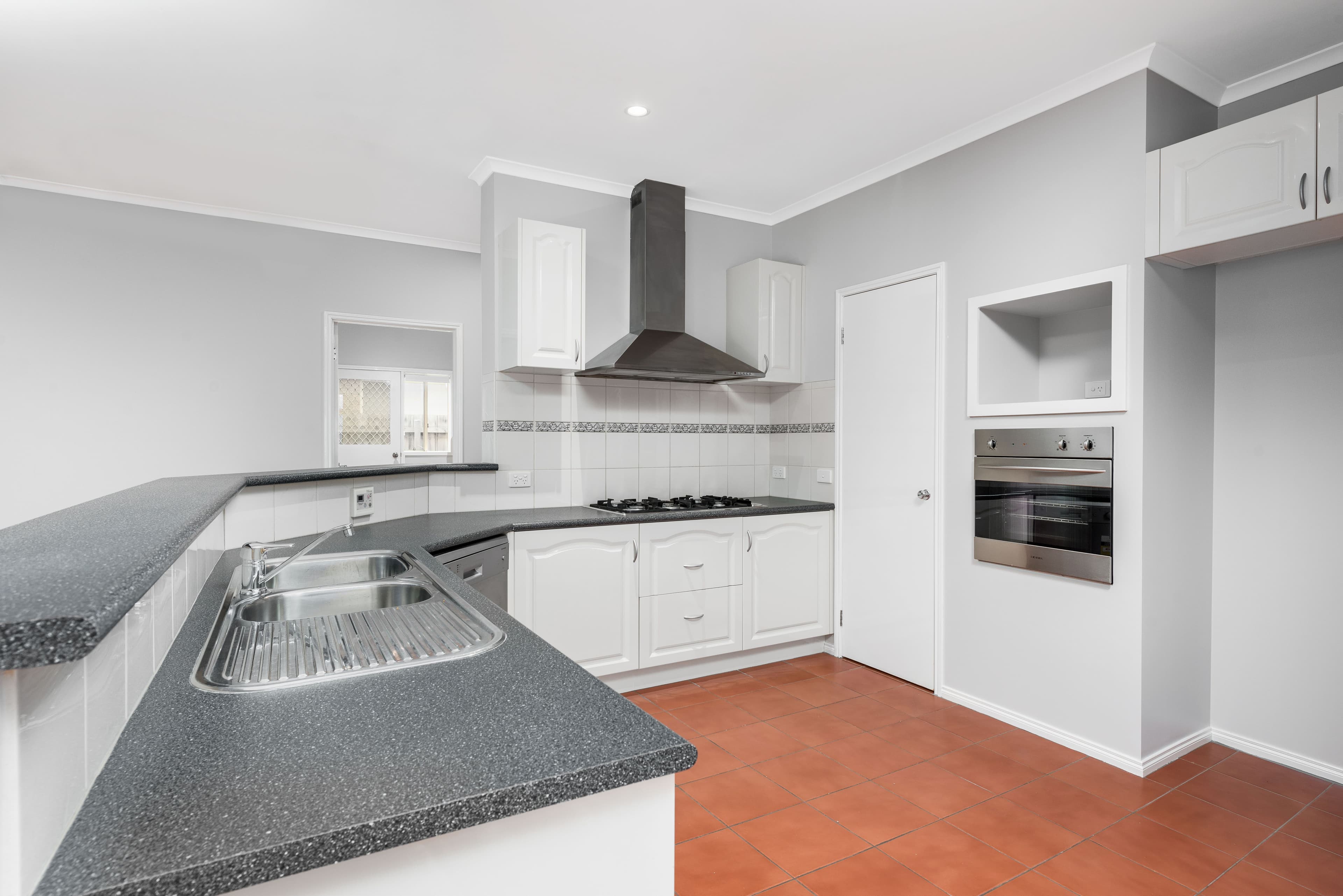 13 Cartier Way, South Morang VIC 3752, South Morang - Thumbnail 3