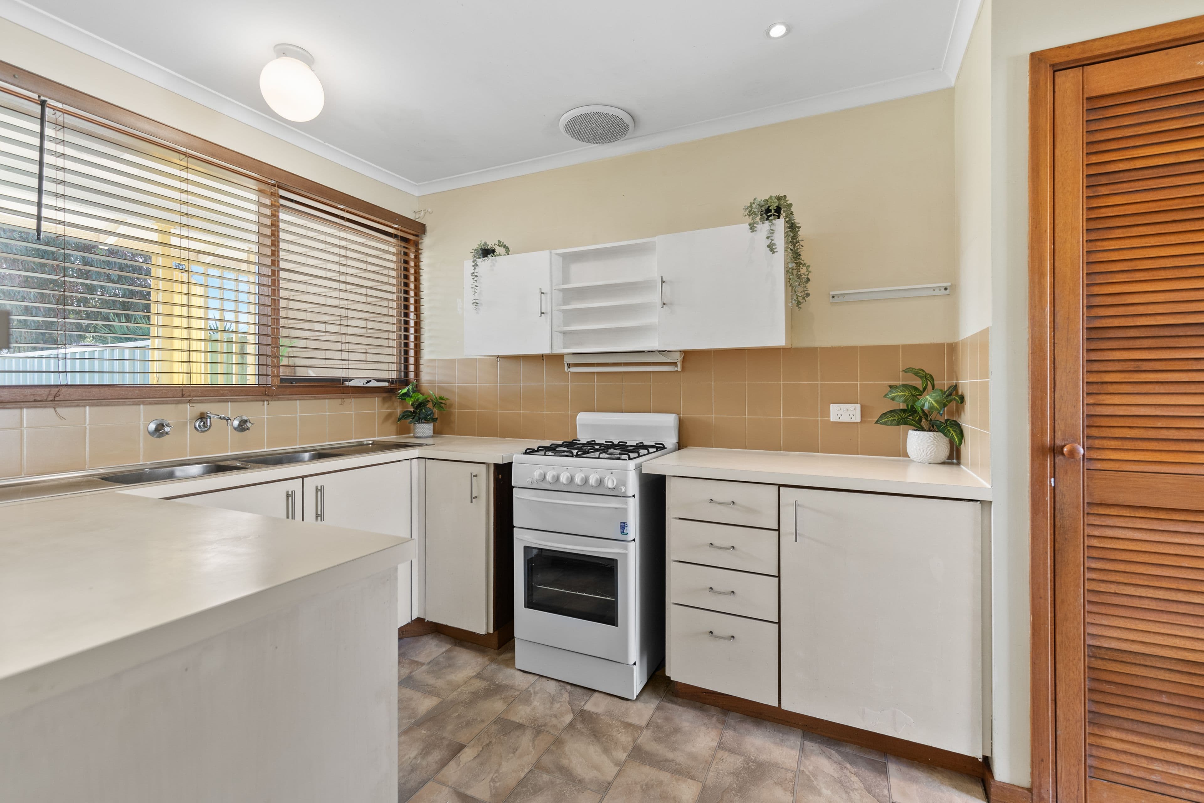 49 Plover Grove, Semaphore Park SA 5019, Semaphore Park - Thumbnail 3