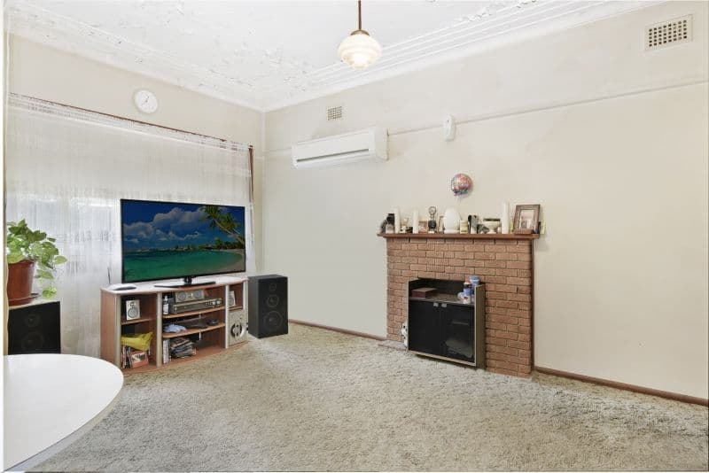 26 Willarong Road, Caringbah - Thumbnail 4