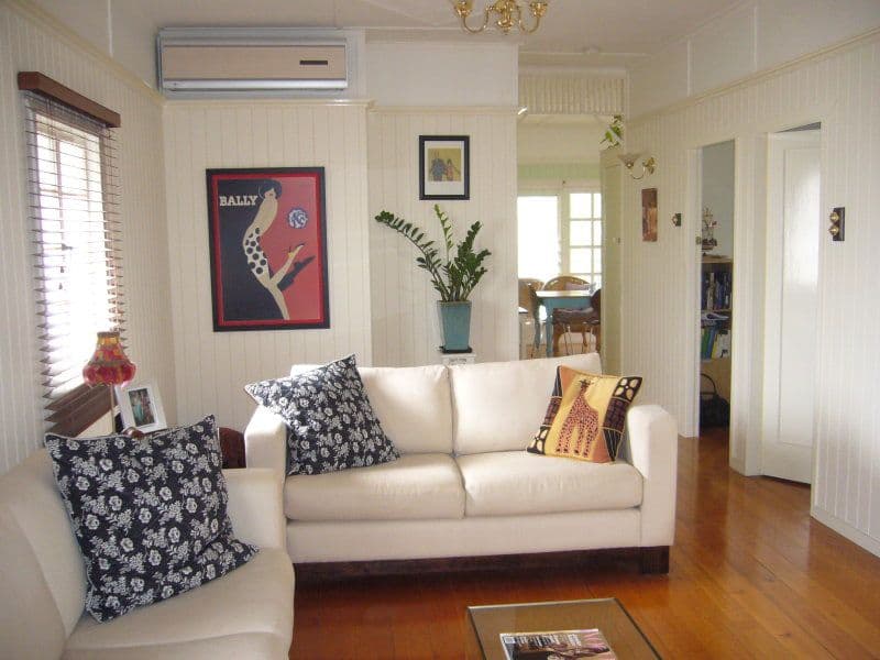 22 Oxley Drive, HOLLAND PARK QLD 4121, Holland Park - Thumbnail 2