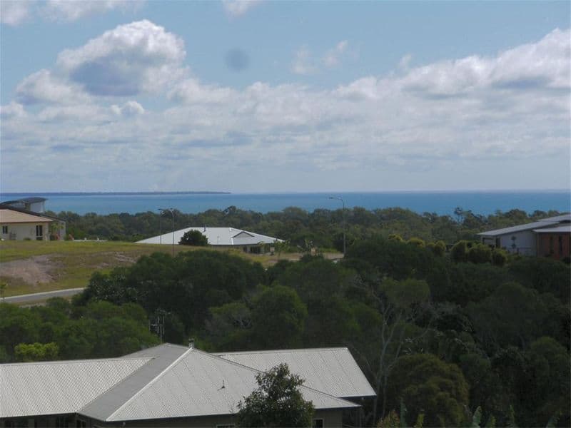 37 Mal Campbell Drive, CRAIGNISH QLD 4655, Craignish - Thumbnail 3
