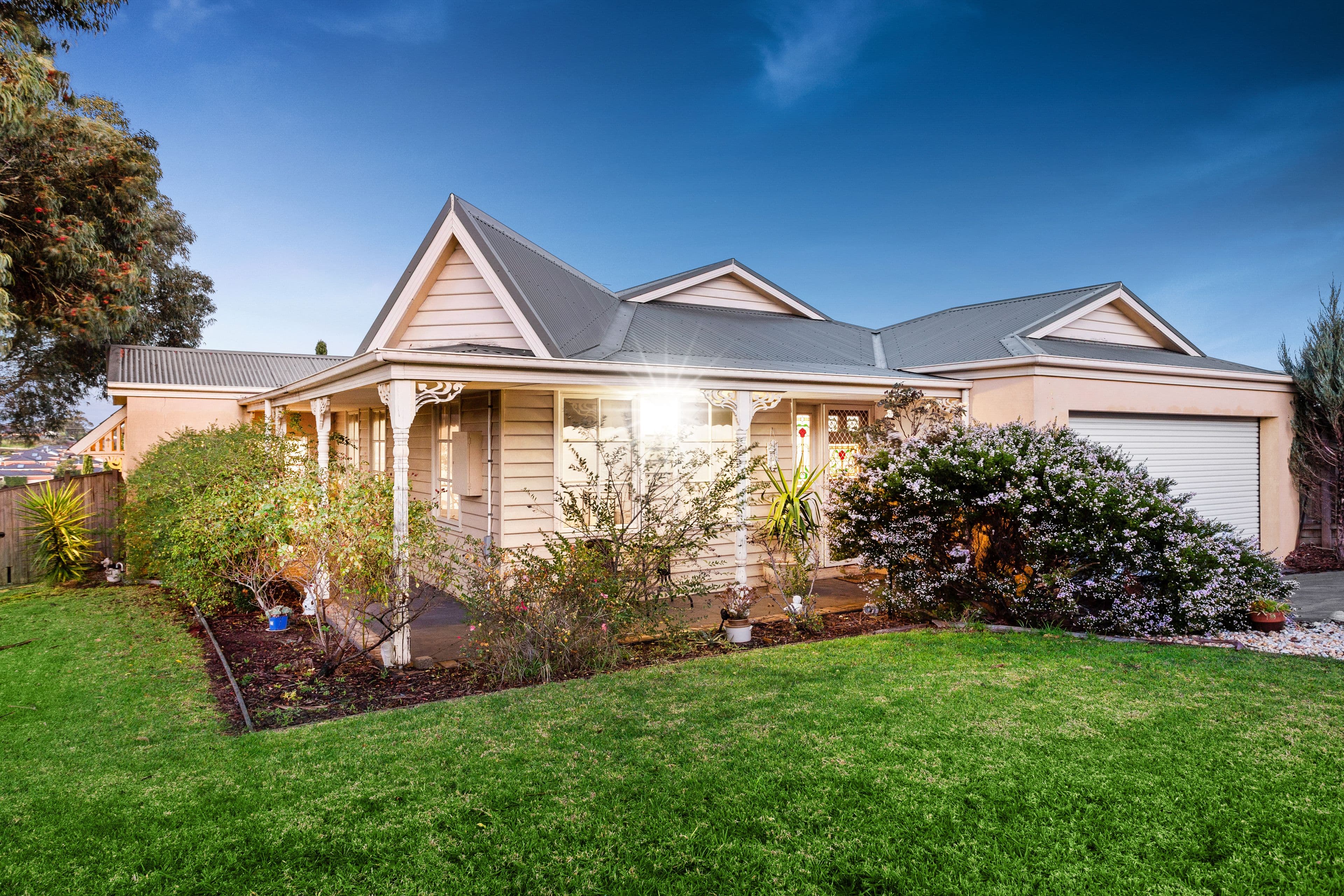 1 Hale Place, Pakenham VIC 3810, Pakenham - Image 1