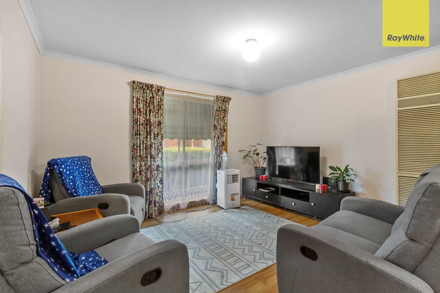 69-71 Barries Road, Melton VIC 3337, Melton - Thumbnail 3