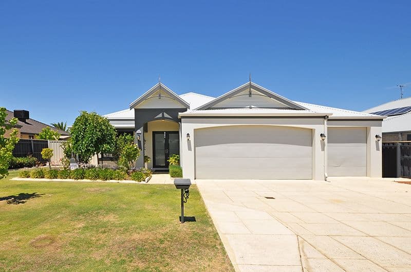 10 Petworth Drive, The Vines WA 6069, The Vines - Image 1