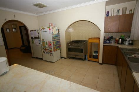 8 Aussat Drive, MORLEY WA 6062, Morley - Thumbnail 4