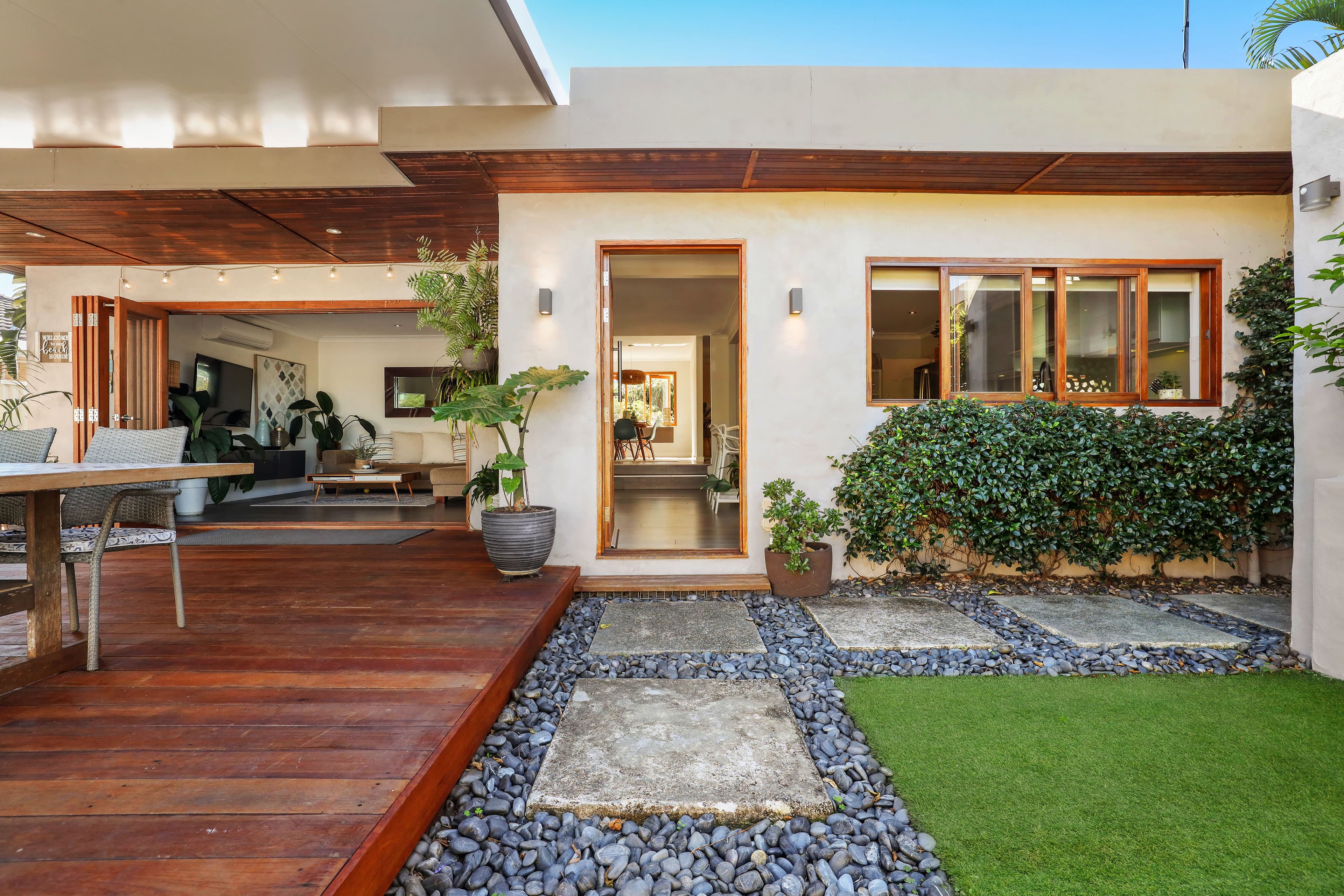 19 Ray Street, Runaway Bay QLD 4216, Runaway Bay - Thumbnail 4
