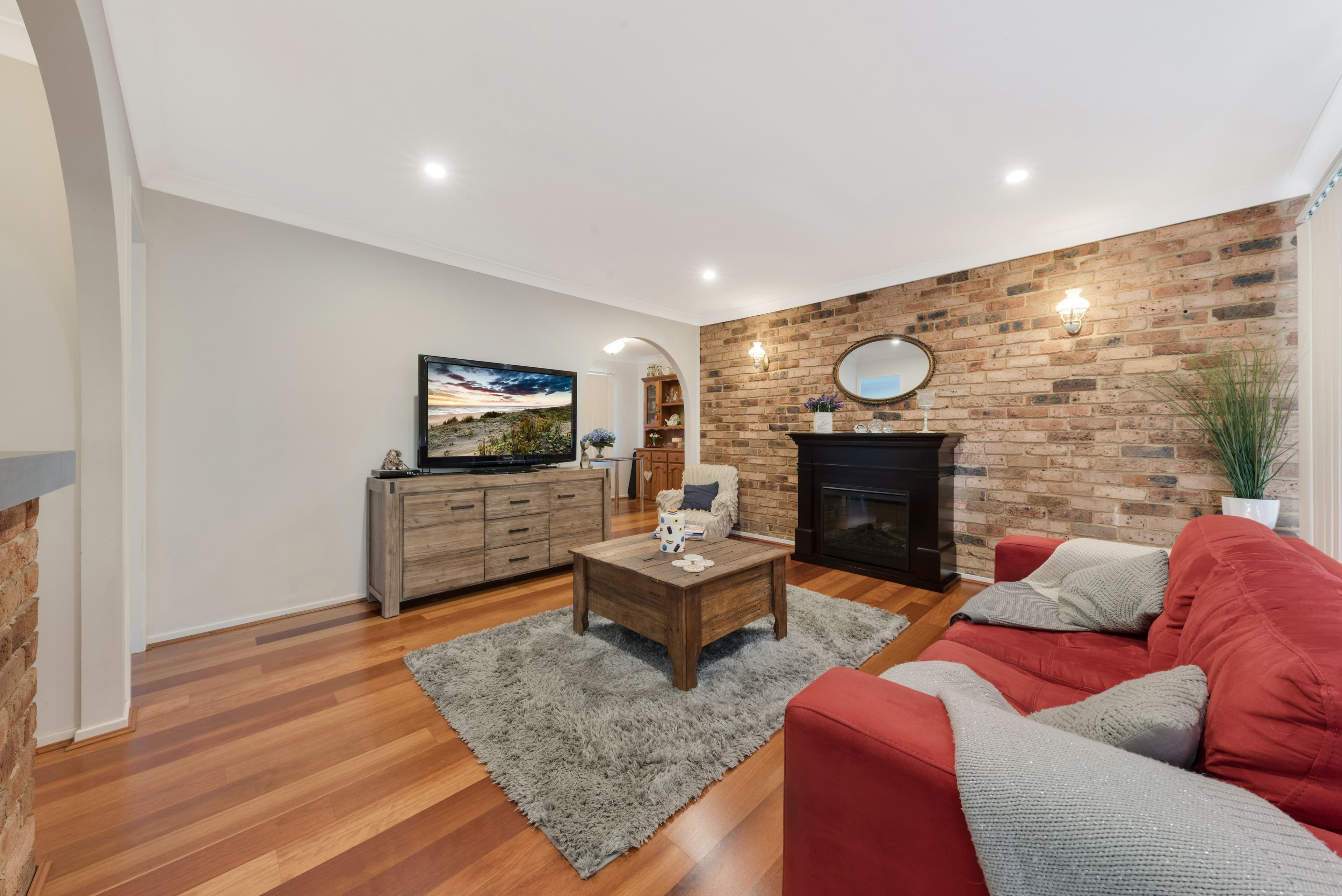 14 Macintyre Crescent, Ruse - Thumbnail 2