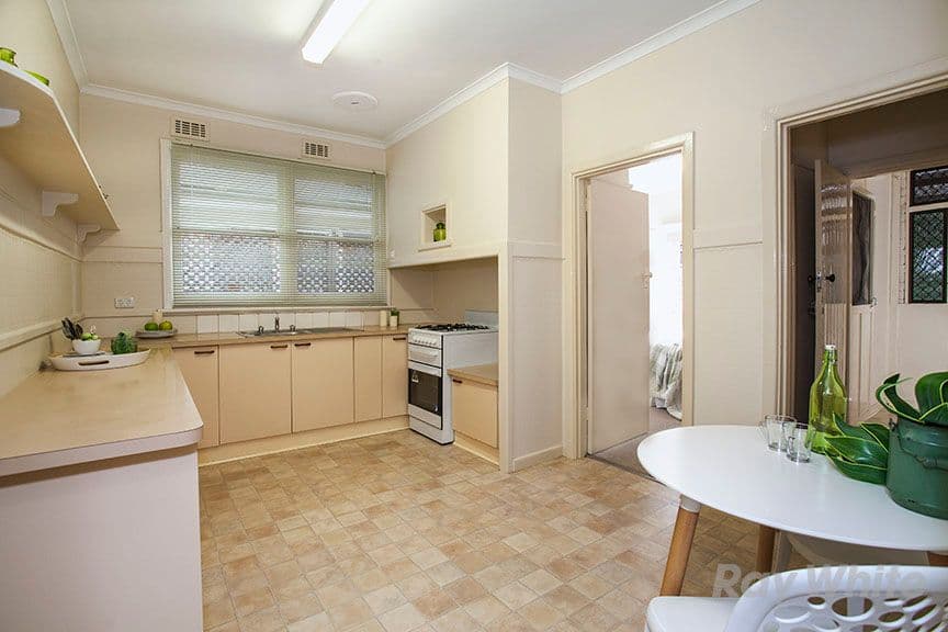2 Fellows Street, Mitcham VIC 3132, Mitcham - Thumbnail 3