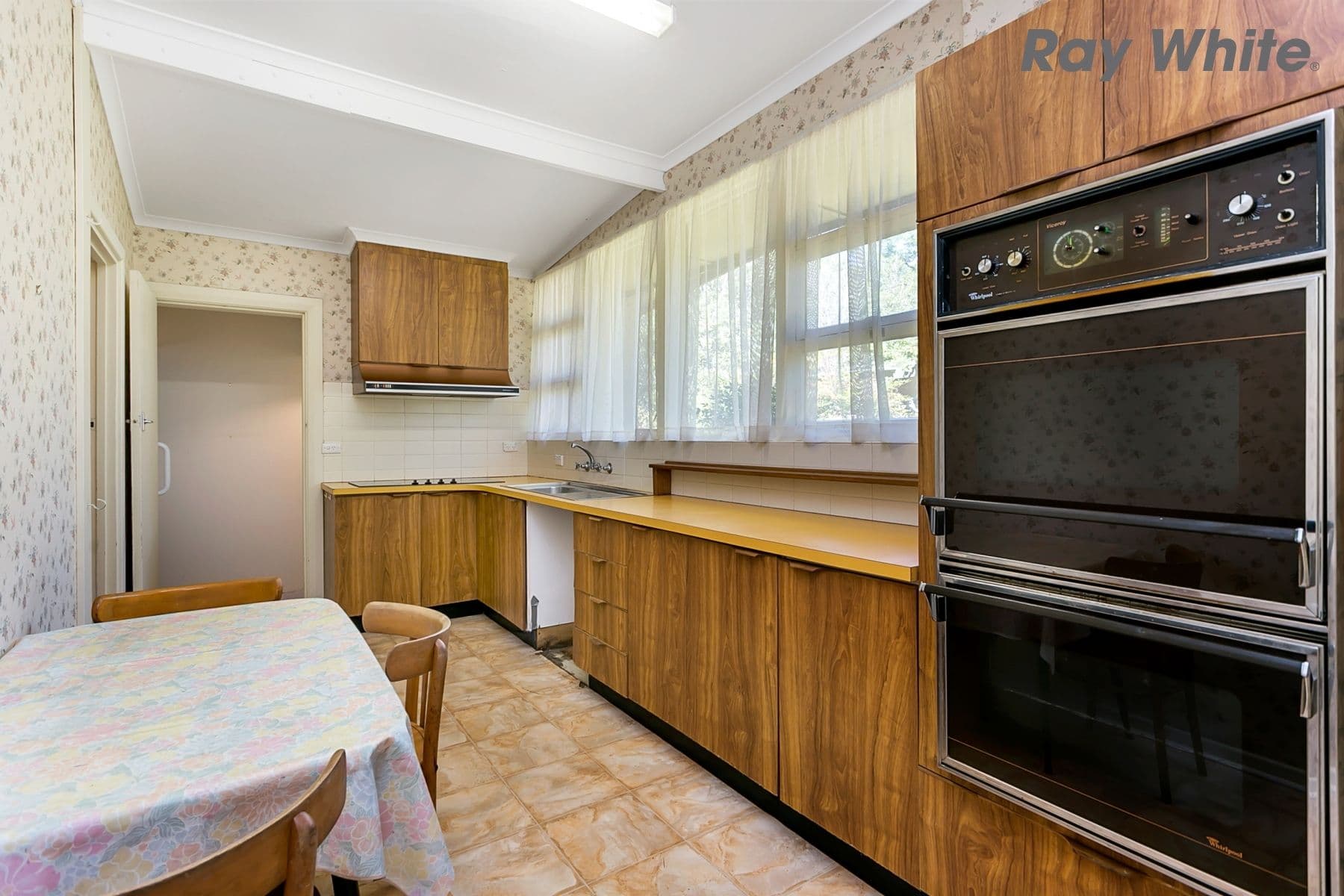 27 Bowden Grove, Oaklands Park SA 5046, Oaklands Park - Thumbnail 2
