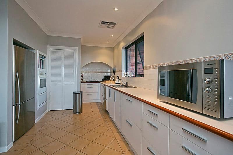 44 Lenori Road, GOOSEBERRY HILL WA 6076, Gooseberry Hill - Thumbnail 5