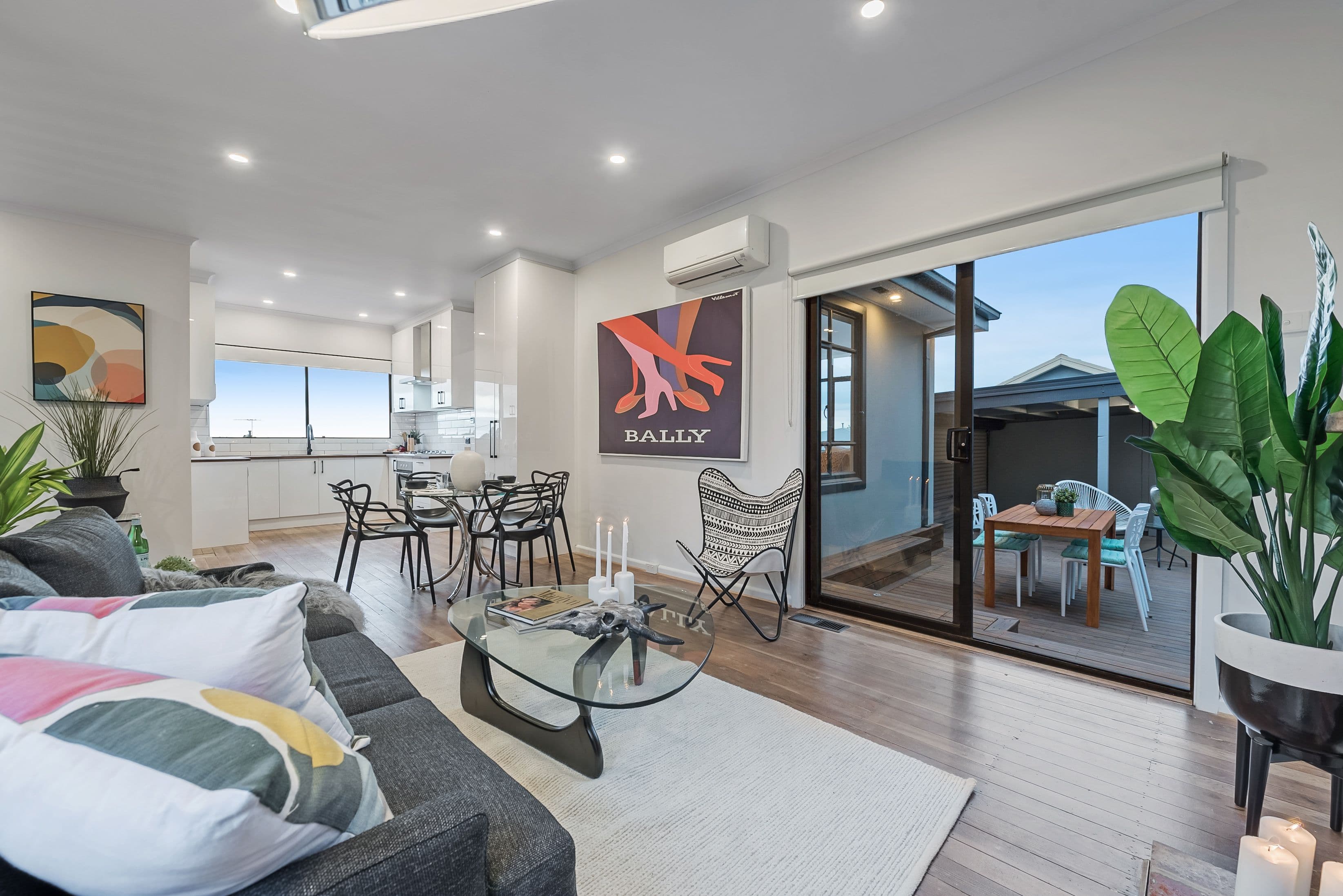 7 Oulton Crescent, Reservoir VIC 3073, Reservoir - Thumbnail 3
