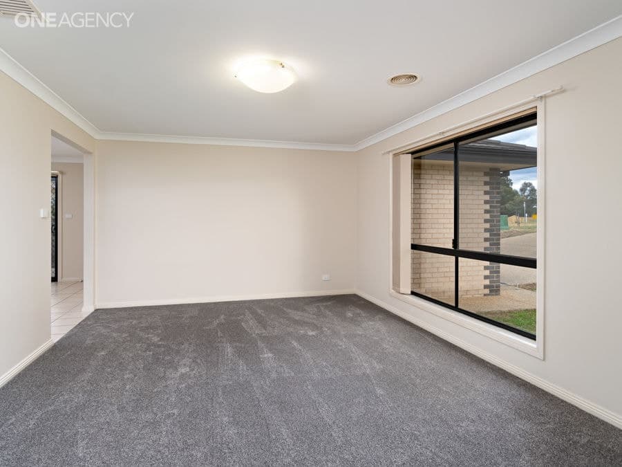 2/2 Deakin Avenue, Lloyd, Lloyd - Thumbnail 2