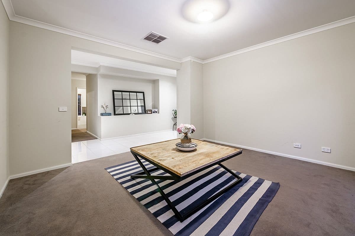 22 Alarah Boulevard, Cranbourne West VIC 3977, Cranbourne West - Thumbnail 2