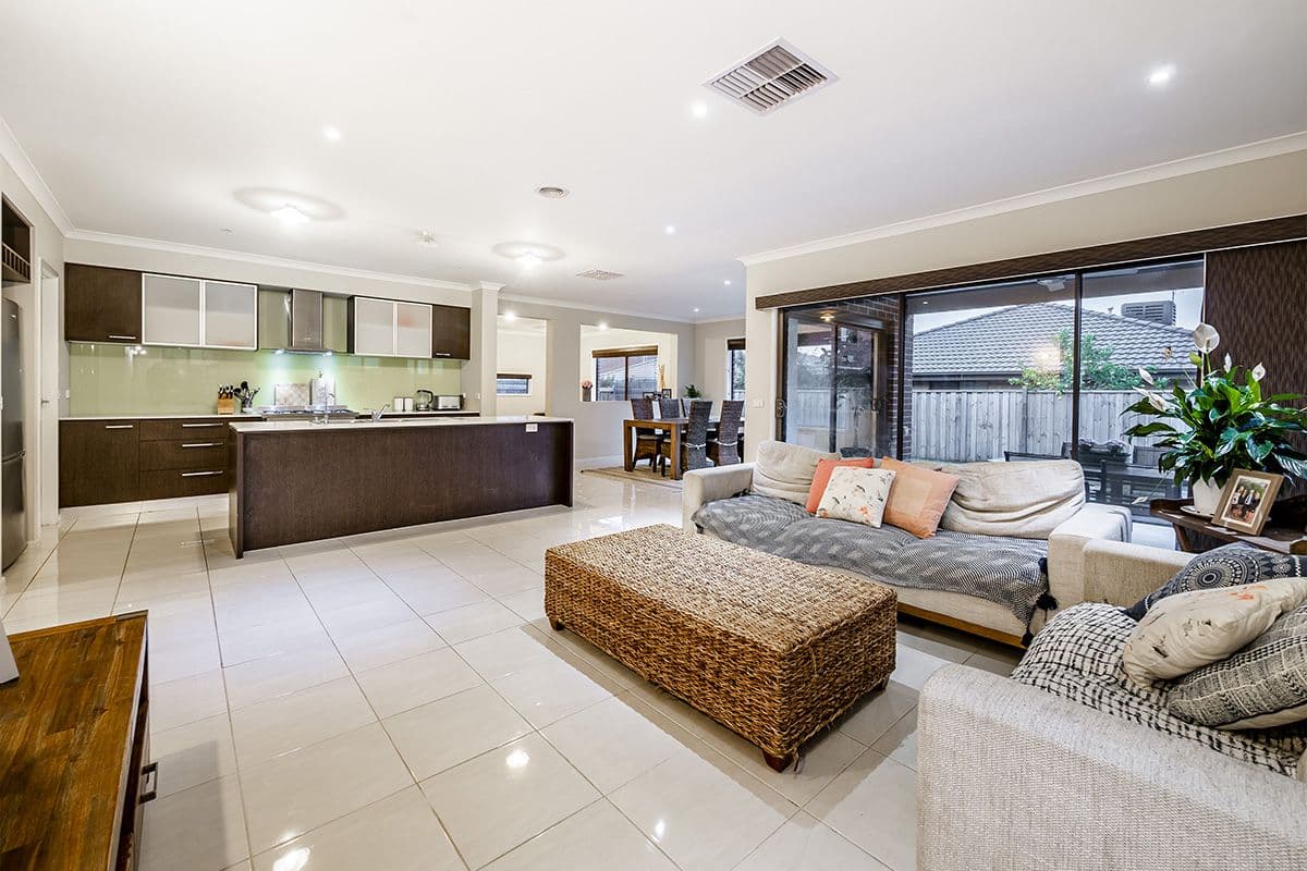 22 Alarah Boulevard, Cranbourne West VIC 3977, Cranbourne West - Thumbnail 3