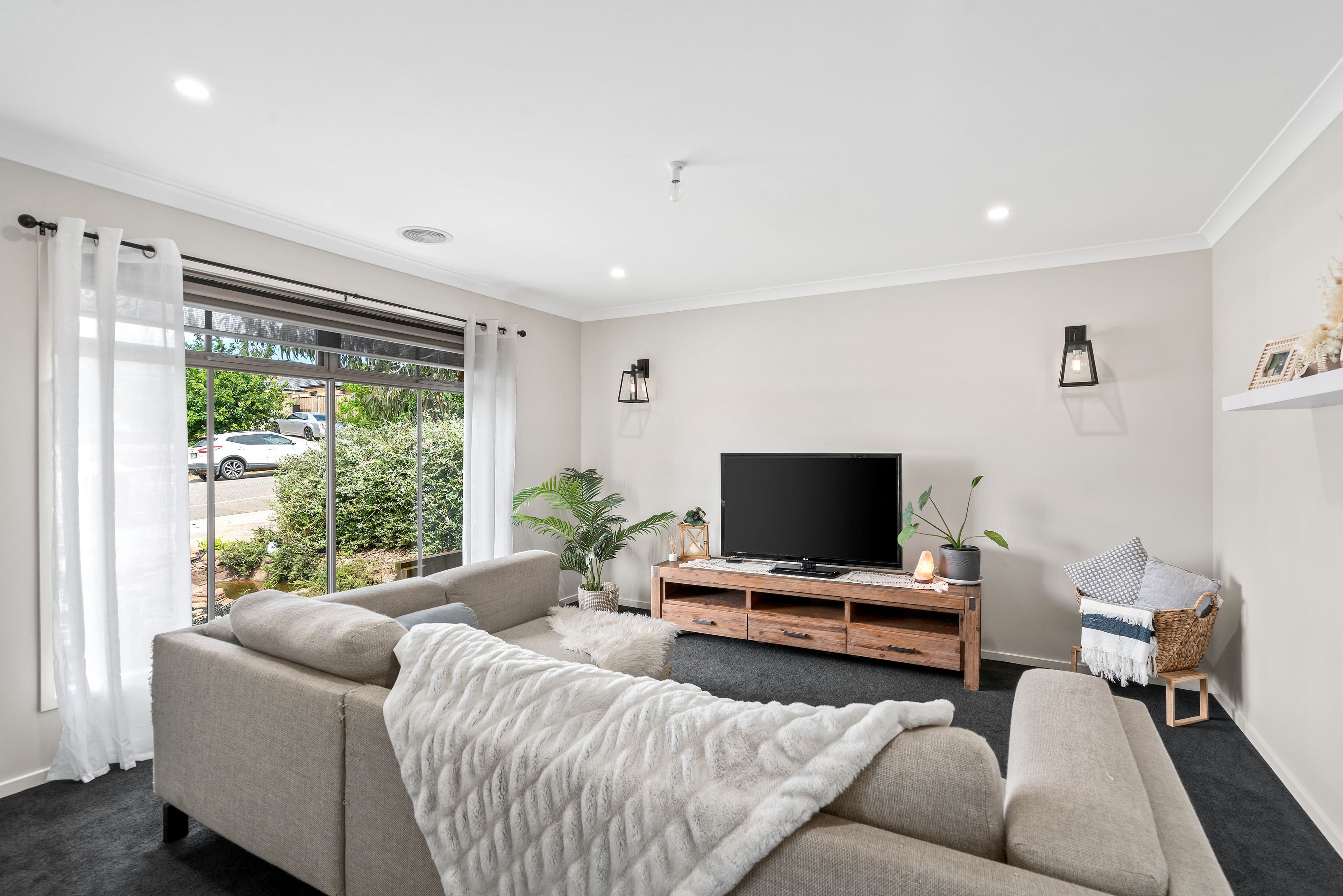 30 Rosenthal Boulevard, Sunbury VIC 3429, Sunbury - Thumbnail 2