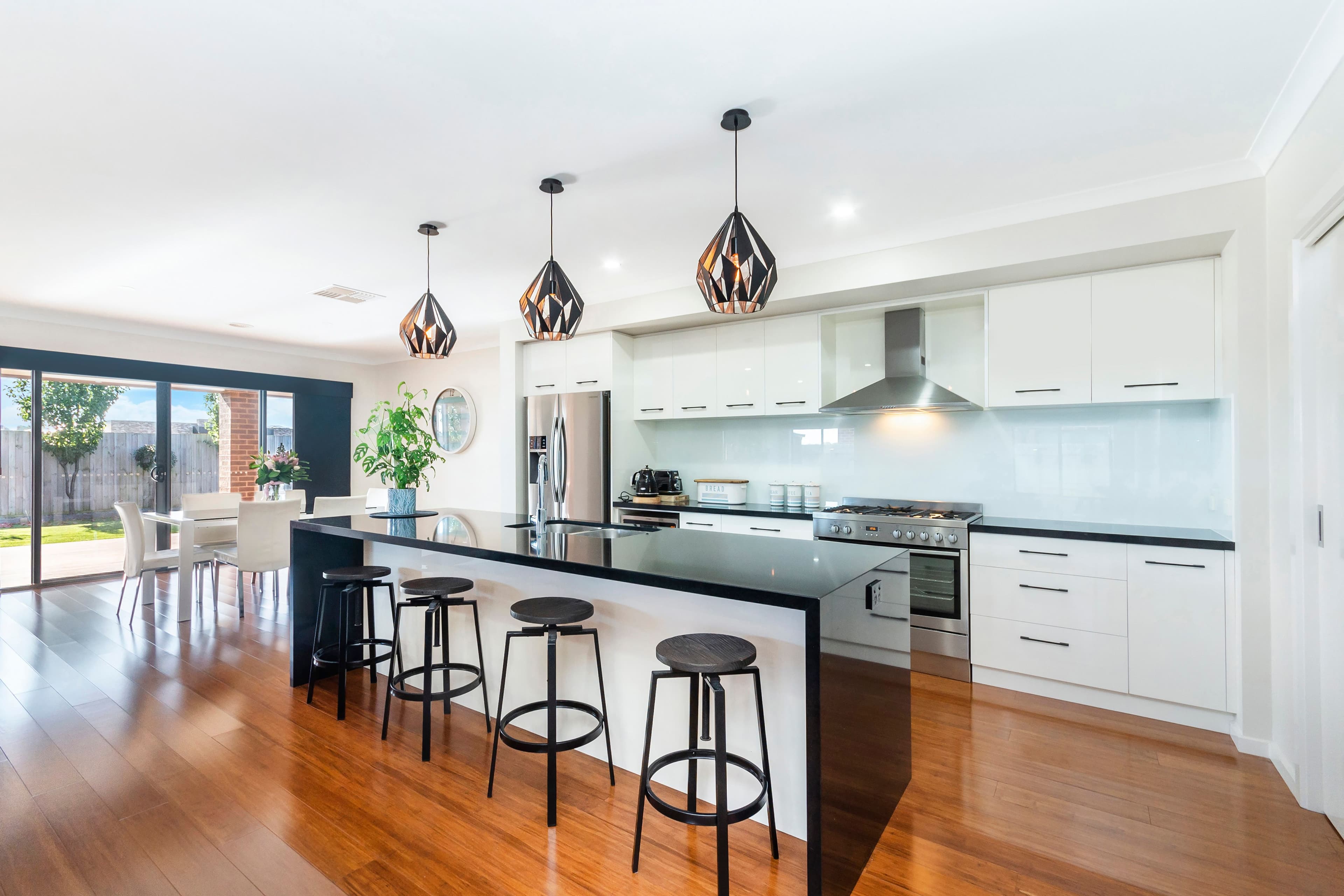 8 Moreton Street, Warrnambool VIC 3280, Warrnambool - Thumbnail 2