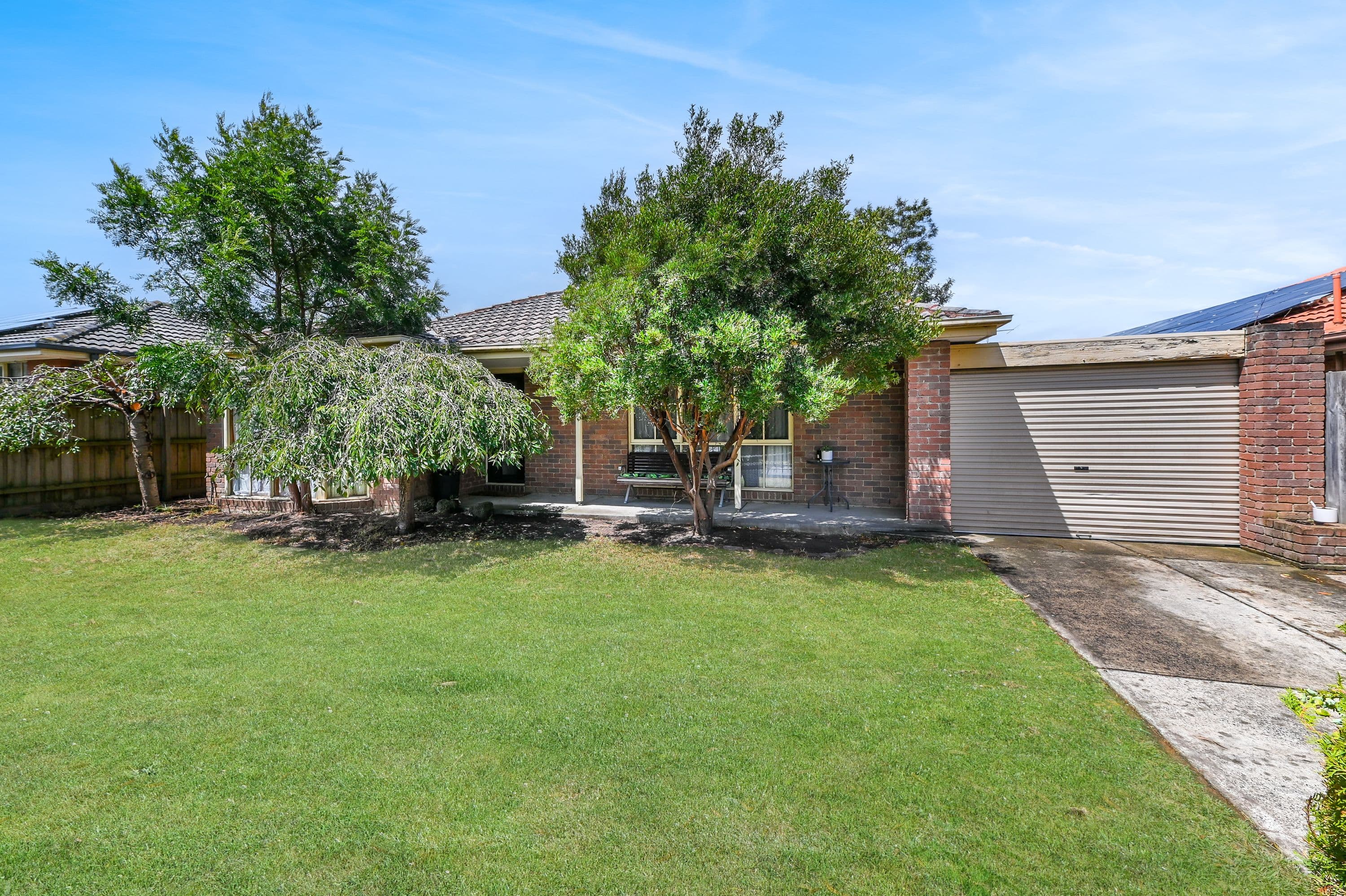 20 Florence Avenue, Berwick VIC 3806, Berwick - Thumbnail 2