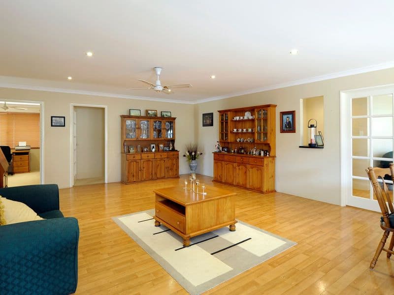34 Boyle Avenue, ROCKINGHAM WA 6168, Rockingham - Thumbnail 2
