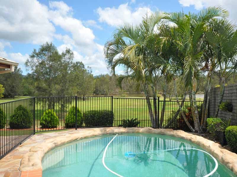 27 Tussock Crescent, ELANORA QLD 4221, Elanora - Image 1