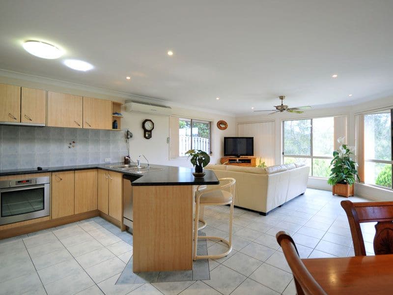 27 Tussock Crescent, ELANORA QLD 4221, Elanora - Thumbnail 5