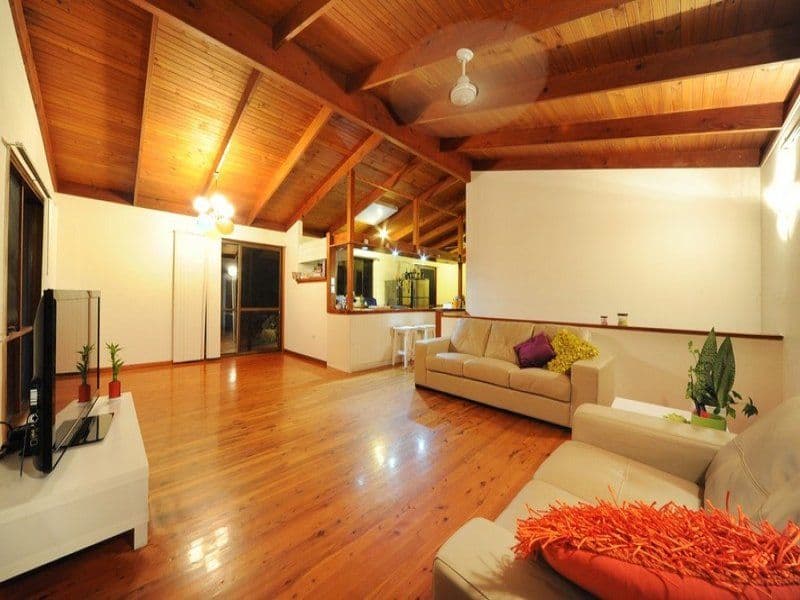 3 Macona Crescent, CANNONVALE QLD 4802, Cannonvale - Thumbnail 2