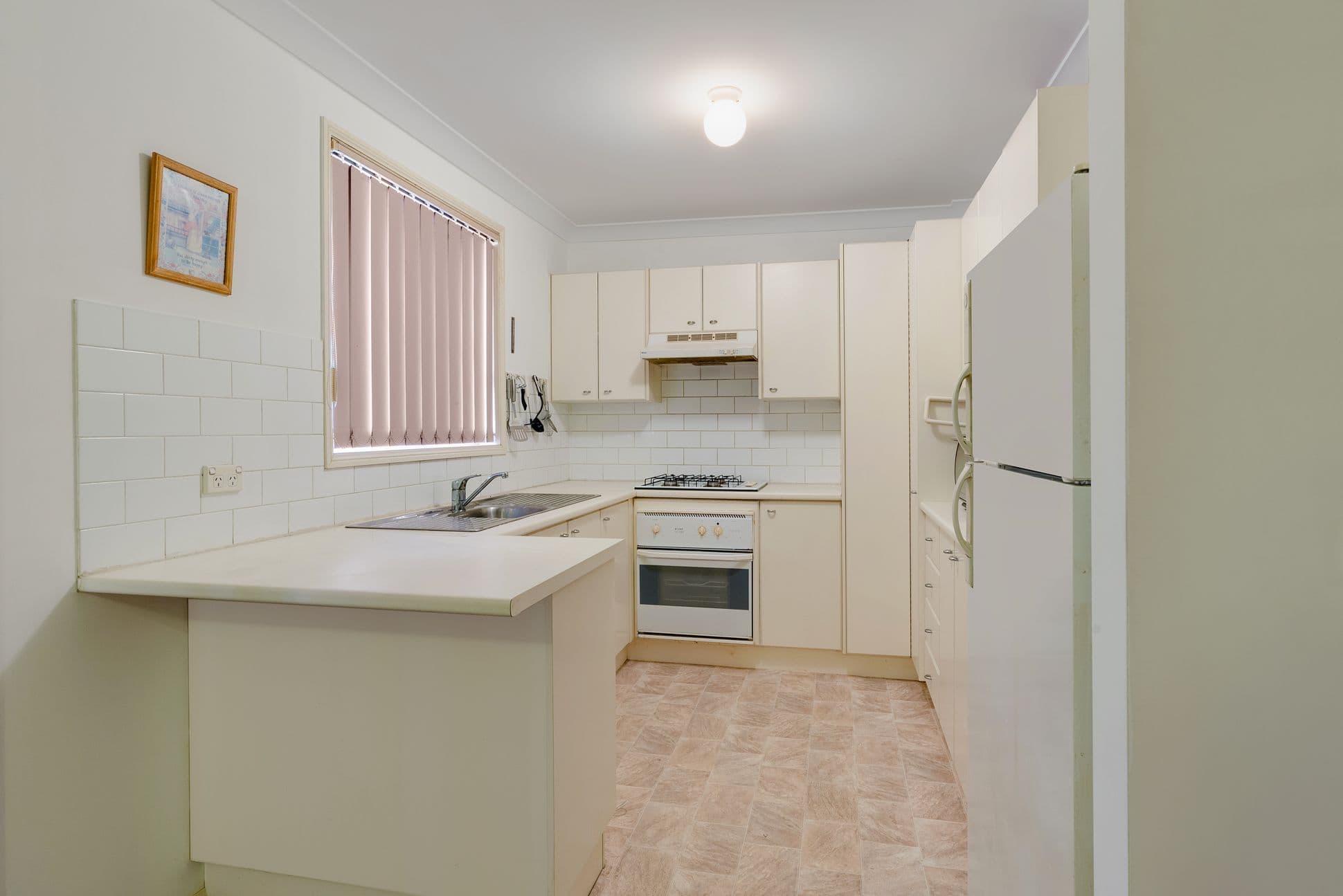 6 Parkholme Circuit, Englorie Park NSW 2560, Englorie Park - Thumbnail 3