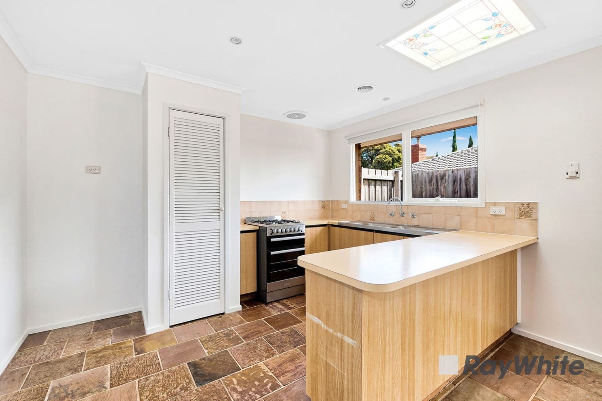 44 Marylyn Place, Cranbourne VIC 3977, Cranbourne - Thumbnail 5
