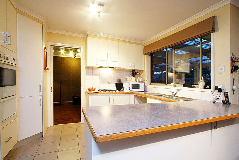 4 Tova Court, EPPING VIC 3076, Epping - Thumbnail 2
