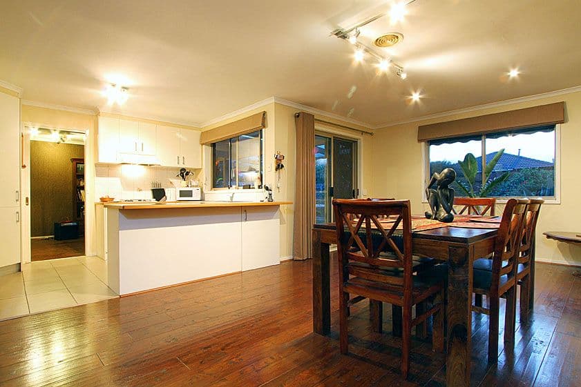 4 Tova Court, EPPING VIC 3076, Epping - Thumbnail 3