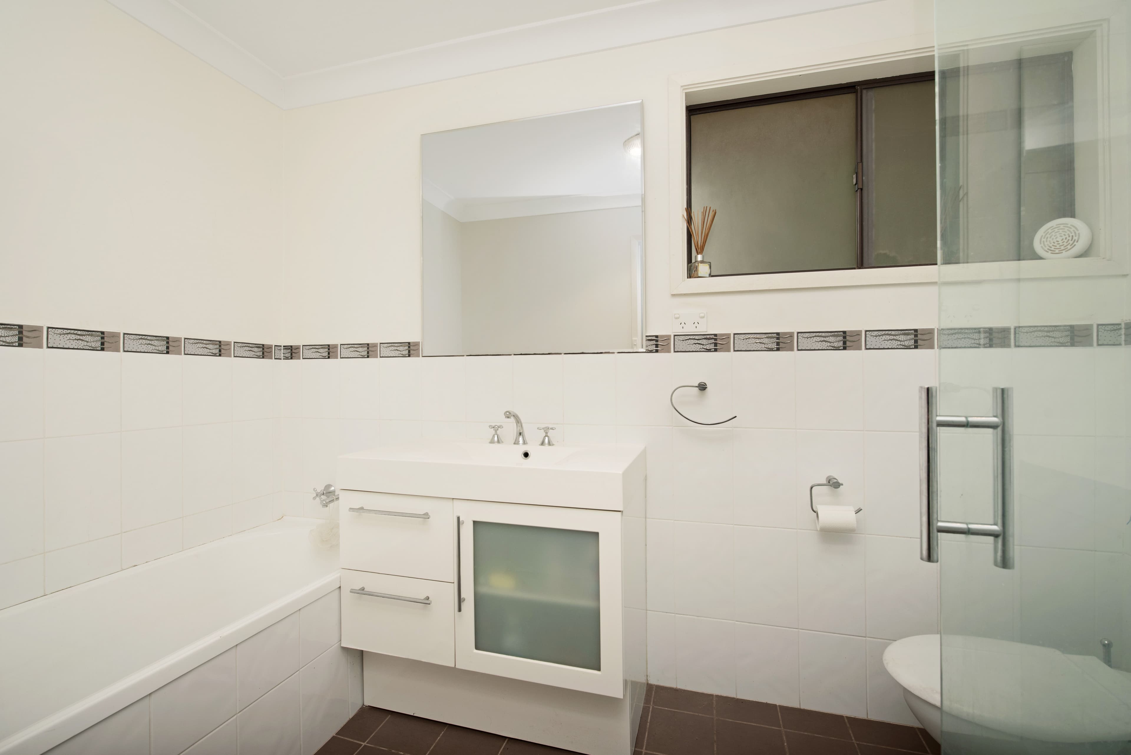 16 Crawford Avenue, Tenambit - Thumbnail 7