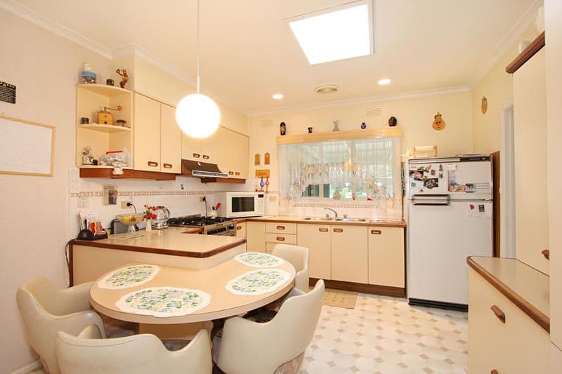 4 Dundee Avenue, CHADSTONE VIC 3148, Chadstone - Thumbnail 2