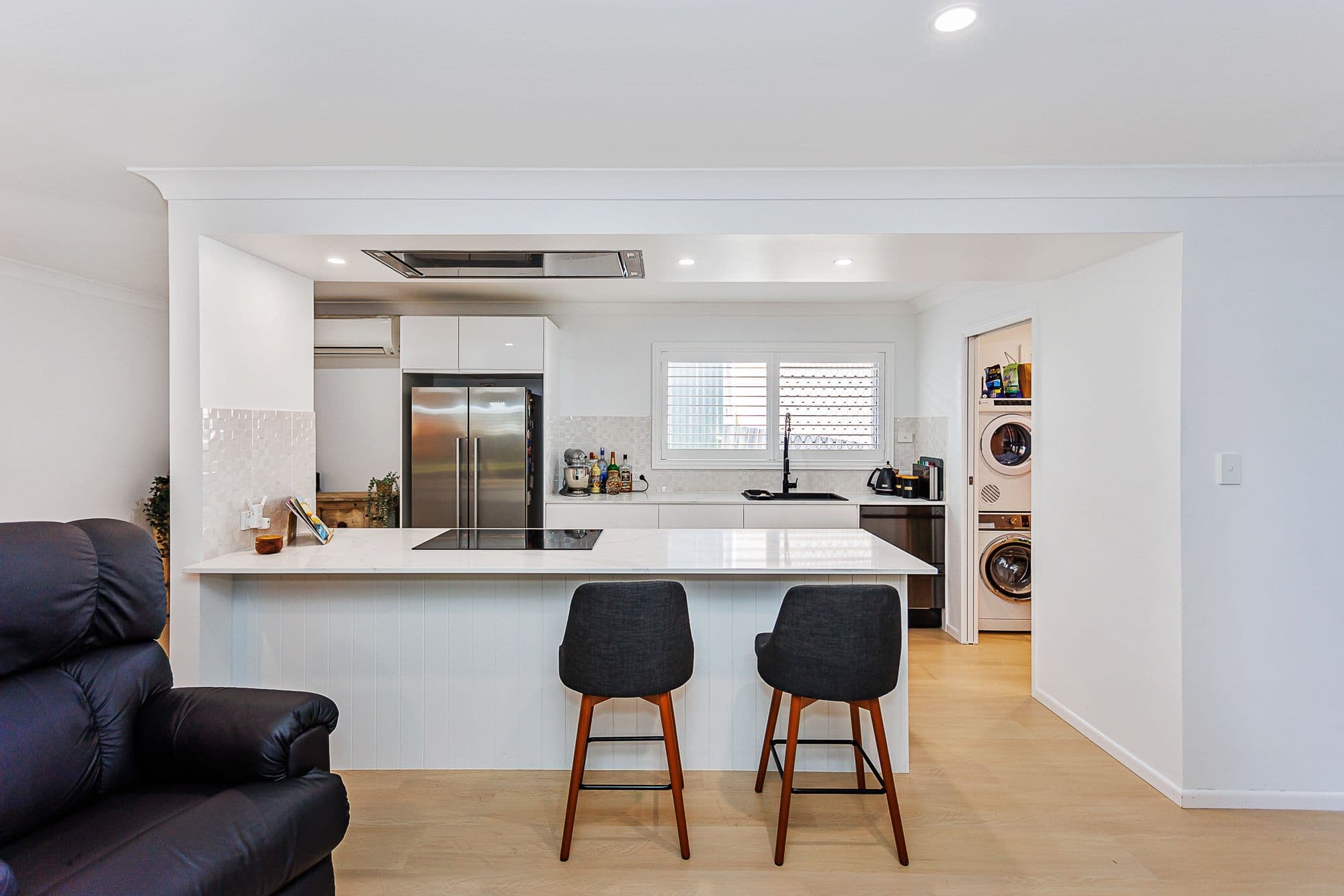 11 Sungold Avenue, Southport QLD 4215, Southport - Thumbnail 2